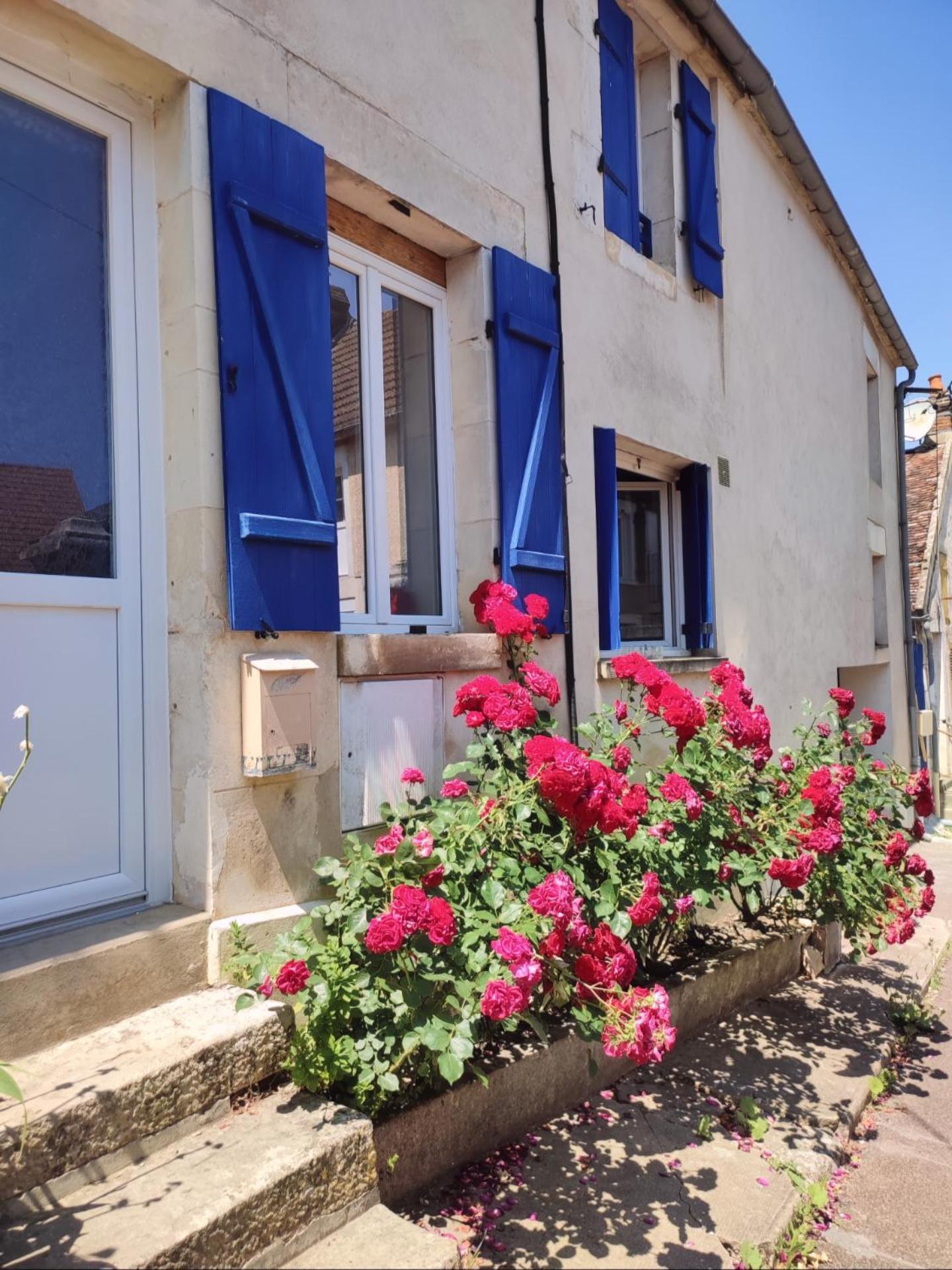 Gite En Plein Coeur Du Vignoble Chablisien Courgis المظهر الخارجي الصورة